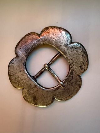 Fibbia vintage floreale