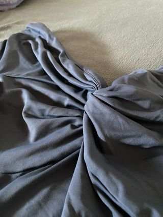Top gris drapeado