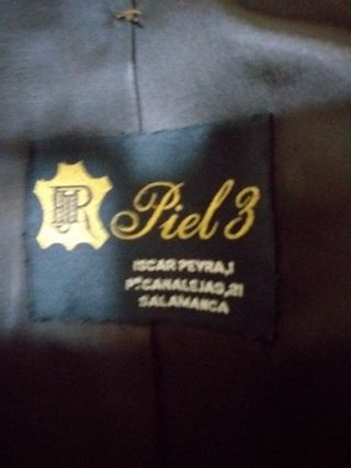 Chaquetón Mouton y Piel. Marrón muy obscuro.