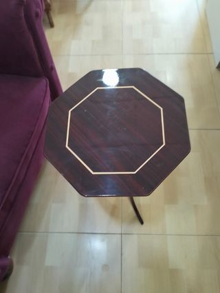 Mesita auxiliar octogonal