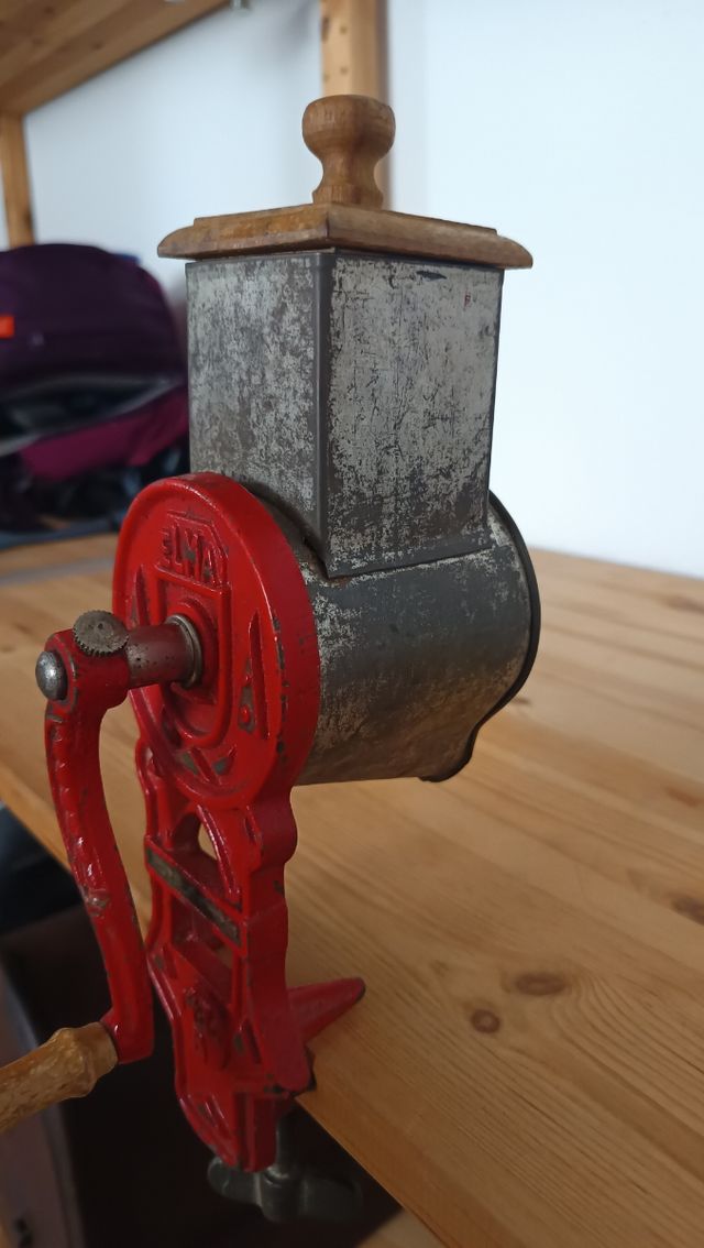 RAYADOR DE PAN ANTIGUO ELMA VINTAGE