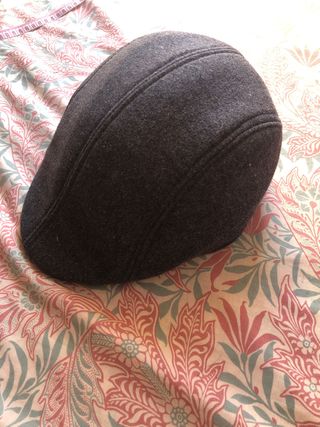 Gorra de hombre gris
