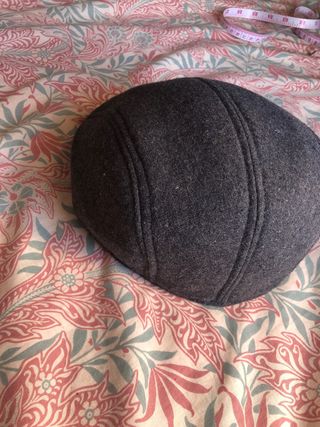 Gorra de hombre gris