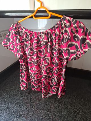 Blusa con volante PD&V
