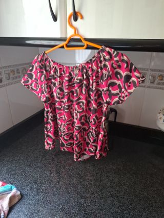 Blusa con volante PD&V