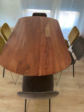 Mesa de comedor y 6 sillas