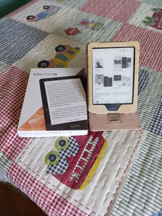 Kobo Clara HD, con scatola, caricabatterie ufficiale e con fusibili
