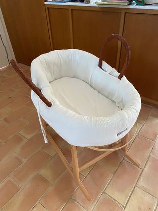 Moisés/Cuna con Mecedora