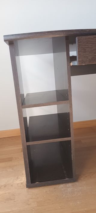 Escritorio de madera