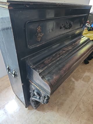 Piano antiguo precioso