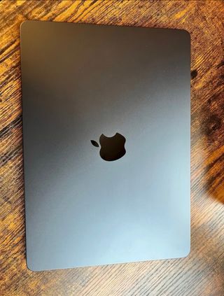 MacBook Air M2 13.6” 2022 Gris Espacial