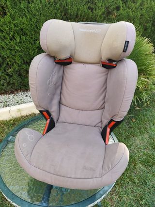 Silla infantil Bebeconfort 15-36Kg con Isofix 
