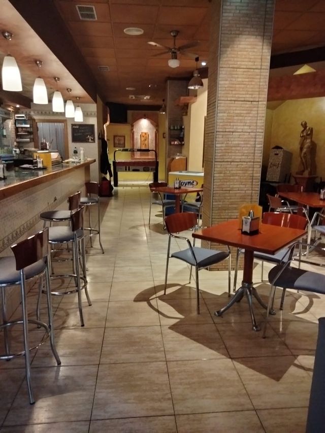 Vendo Bar, buena zona, 