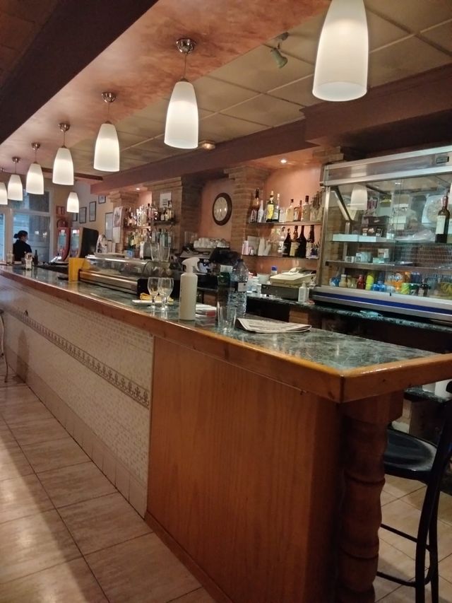 Vendo Bar, buena zona, 