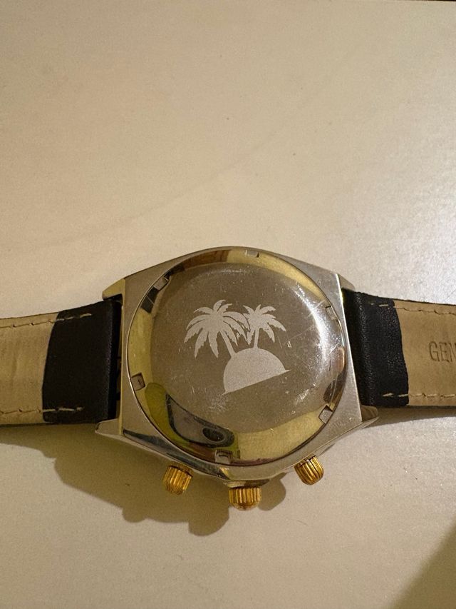 Reloj Malibu Cronógrafo Negro y Dorado