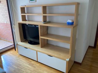 Mueble TV madera claro con cajones de ikea
