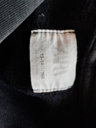 Sudadera con capucha negra