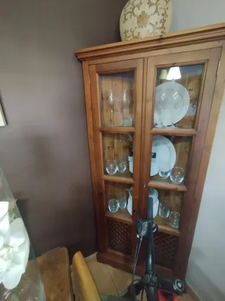 Mueble esquinero de madera