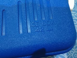 Nevera portátil azul