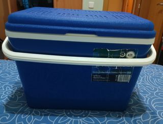 Nevera portátil azul