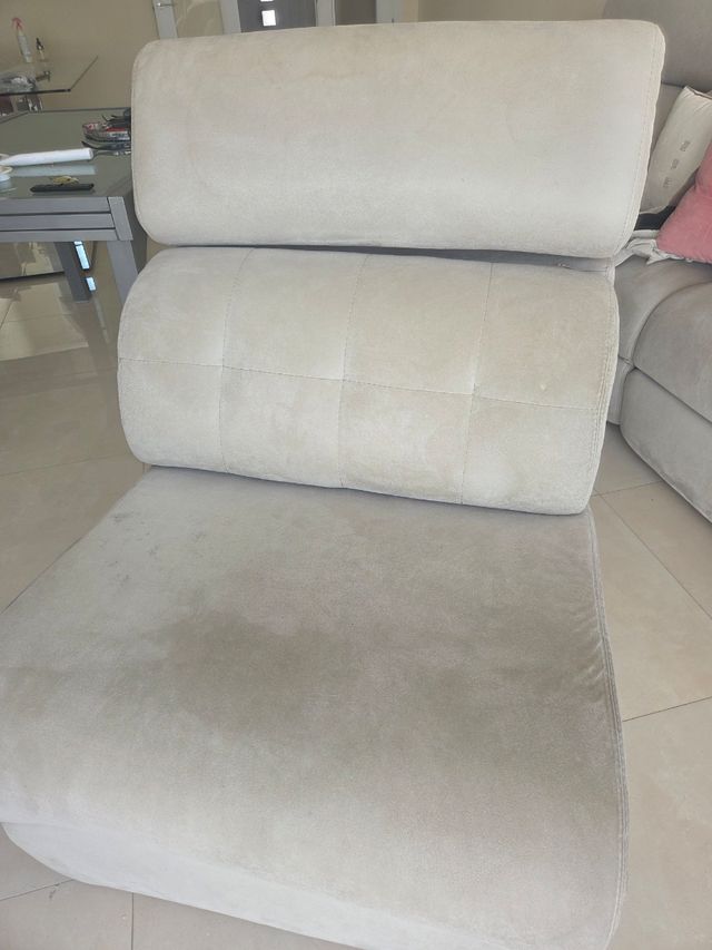 Sillón beige de ante