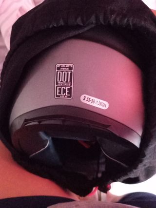 Casco de moto MT Helmets gris