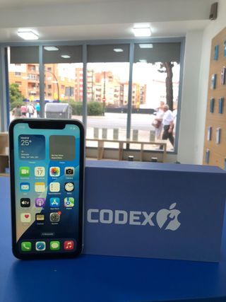iPhone XR Blanco 128 GB IMPOLUTO BATERIA 100%