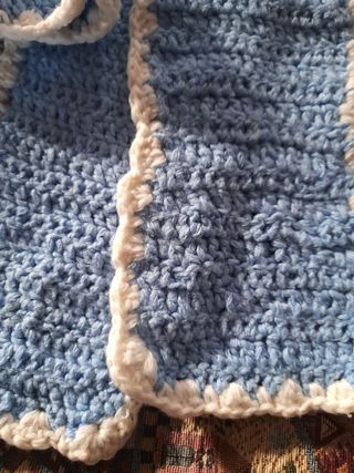 Cappello e sciarpa uncinetto azzurri fatti a mano