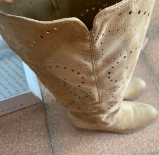 Stivali al ginocchio beige traforati taglia 41