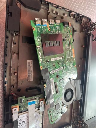 Placa Base ASUS X554L