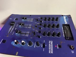 MESA DE MEZCLAS NUMARK DM2000Xj