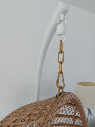 Silla Colgante Mimbre y Tela Beige. Maravillosa 