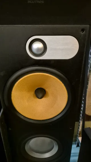 Bowers & Wilkins 683. B&W.