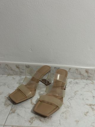 Tacones transparentes Stradivarius