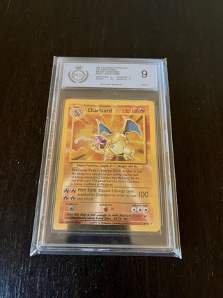 Charizard Celebrations Carta Pokémon Oro