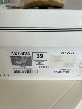 Alpargatas Fabiolas Beige y Doradas