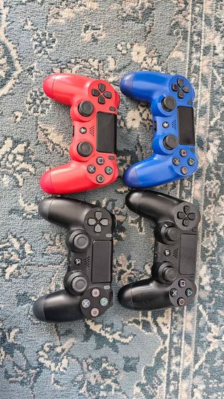 Ps4 Pro 1TB + 4 Controles + Juegos + Cámara