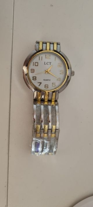Reloj LCT Quartz Dorado y Plateado