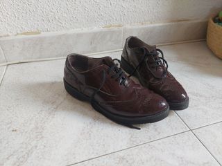 Zapatos Oxford Granate Brillantes