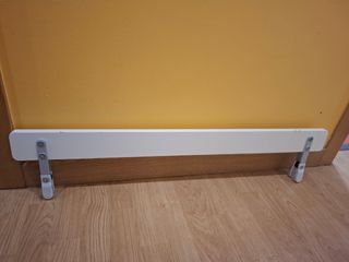 Cama Montessori con barreras a medida