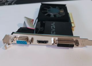 Tarjeta Gráfica EVGA NVIDIA GT 710