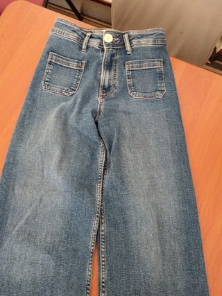 Pantalón vaquero. Zara azul talla 11/12  152cm
