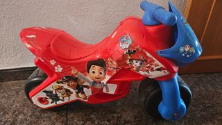 Moto infantil Paw Patrol roja