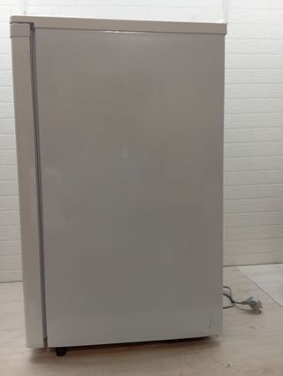 Refrigerador Stillstern 88L con congelador Nevera 
