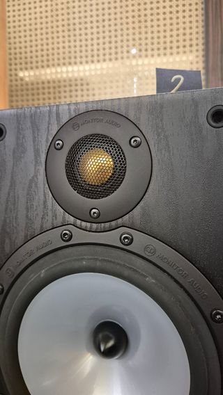 Altavoces Monitor Audio MR4 Bronze Negros