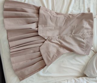 Vestido Beige con Plisado Talla XS