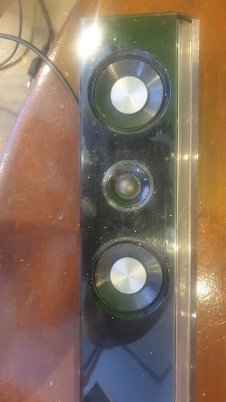 Barra de Sonido Samsung Negra con mando.