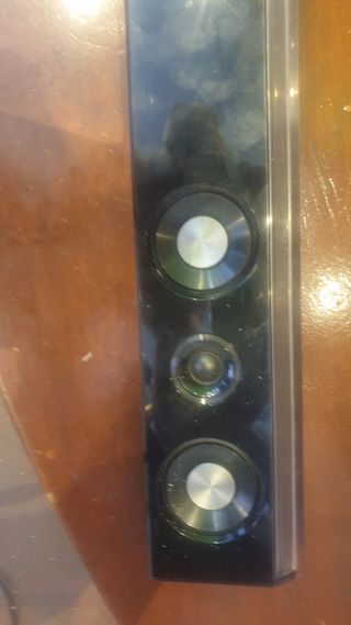 Barra de Sonido Samsung Negra con mando.