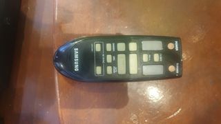 Barra de Sonido Samsung Negra con mando.