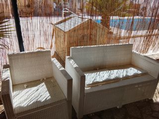 Sofás de mimbre blancos